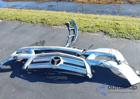 2013 Mercedes-Benz Gl 450 4Matic z USA, uszkodzony, nr VIN 4JGDF7CE9DA187413